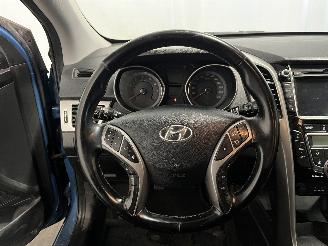 Hyundai I-30 i30 (GDHB5) Hatchback 1.6 GDI Blue 16V (G4FD(Euro 4)) [99kW]  (12-2011=
/12-2016) picture 23