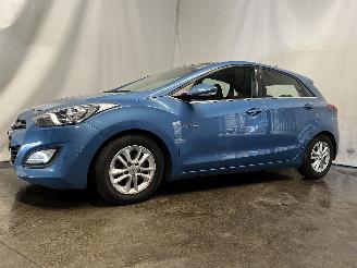 Hyundai I-30 i30 (GDHB5) Hatchback 1.6 GDI Blue 16V (G4FD(Euro 4)) [99kW]  (12-2011=
/12-2016) picture 2