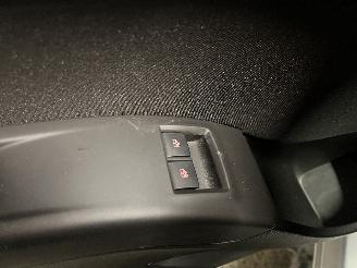 Opel Meriva Meriva MPV 1.4 16V Ecotec (A14XER(Euro 5)) [74kW]  (06-2010/03-2017) picture 19