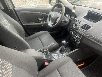 Renault Mégane Megane III Berline (BZ) Hatchback 5-drs 1.5 dCi 110 (K9K-656(K9K-G6)) =
[81kW]  (02-2009/02-2016) picture 12