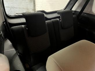 Mazda 5 5 (CR19) MPV 1.8i 16V (L823) [85kW]  (02-2005/05-2010) picture 17