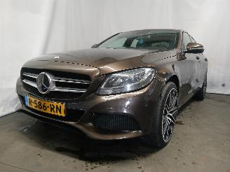 krockskadad bil auto Mercedes C-klasse C (W205) Sedan C-180 1.6 CDI BlueTEC, C-180 d 16V (OM626.951(R9M)) [85=
kW]  (05-2014/05-2018) 2015/1