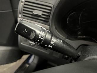 Toyota Avensis Avensis Wagon (T25/B1E) Combi 2.0 16V VVT-i D4 (1AZFSE) [108kW]  (04-2=
003/11-2008) picture 16