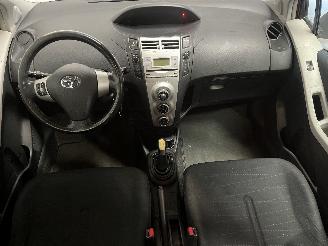 Toyota Yaris Yaris II (P9) Hatchback 1.3 16V VVT-i (2SZFE) [64kW]  (08-2005/11-2010=
) picture 14
