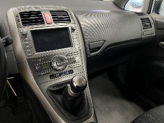 Toyota Auris Auris (E15) Hatchback 1.6 Dual VVT-i 16V (1ZRFE) [91kW]  (03-2007/09-2=
012) picture 26