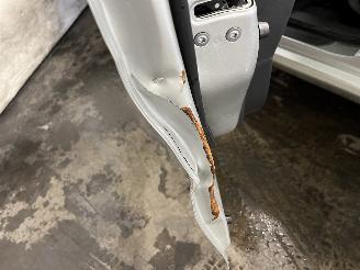 Toyota Auris Auris (E15) Hatchback 1.6 Dual VVT-i 16V (1ZRFE) [91kW]  (03-2007/09-2=
012) picture 13