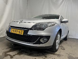 skadebil auto Renault Mégane Megane III Grandtour (KZ) Combi 5-drs 1.2 16V TCE 115 (H5F-400(H5F-A4)=
) [85kW]  (03-2012/02-2016) 2013/4