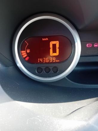 Renault Twingo Twingo II (CN) Hatchback 3-drs 1.2 (D7F-800(Euro 4)) [43kW]  (03-2007/=
09-2014) picture 2