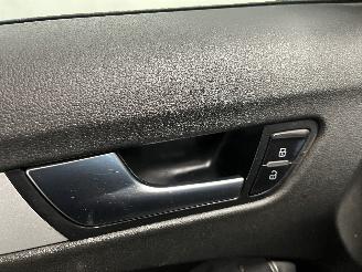 Audi A4 A4 Avant (B8) Combi 2.0 TDI 16V (CSUB) [100kW]  (04-2008/12-2015) picture 29