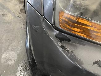 Kia Sorento Sorento I (JC) SUV 3.3 V6 24V (G6DB) [182kW]  (02-2007/10-2009) picture 11