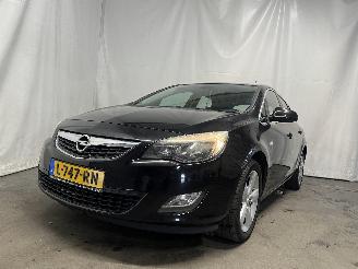 Schadeauto Opel Astra Astra J (PC6/PD6/PE6/PF6) Hatchback 5-drs 1.4 Turbo 16V (A14NET(Euro 5=
)) [103kW]  (12-2009/10-2015) 2010/7