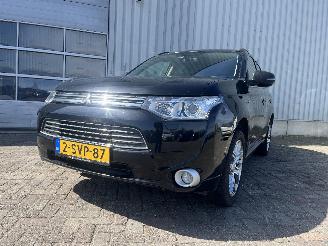 Vaurioauto  passenger cars Mitsubishi Outlander Outlander (GF/GG) SUV 2.0 16V PHEV 4x4 (S61) [147kW]  (01-2014/12-2021=
) 2013/12