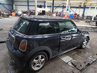 Mini Mini Mini (R56) Hatchback 1.4 16V One (N12-B14A) [70kW]  (11-2006/03-2010) picture 3