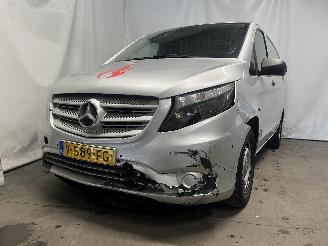 krockskadad bil auto Mercedes Vito Vito (447.6) Van 2.2 114 CDI 16V (OM651.950) [100kW]  (10-2014/...) 2017/3