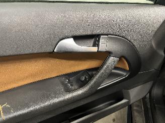 Audi A3 A3 (8P1) Hatchback 3-drs 1.9 TDI (BLS) [77kW]  (05-2003/05-2010) picture 13