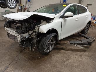 Autoverwertung Volvo V-40 V40 (MV) Hatchback 5-drs 1.6 D2 (D4162T) [84kW]  (03-2012/12-2016) 2012/10