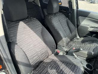 Mazda 2 2 (DE) Hatchback 1.3 16V S-VT (ZJ46) [55kW]  (10-2007/06-2015) picture 16