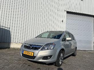 Damaged car Opel Zafira Zafira (M75) MPV 1.6 16V (A16XER(Euro 5)) [85kW]  (01-2008/04-2015) 2011/11