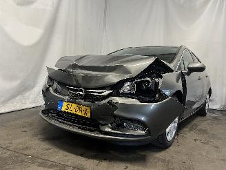 krockskadad bil auto Opel Astra Astra K Sports Tourer Combi 1.0 Turbo 12V (B10XFT(Euro 6)) [77kW]  (01=
-2016/12-2022) 2017/6