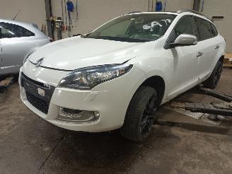 Vrakbiler auto Renault Mégane Megane III Grandtour (KZ) Combi 5-drs 1.5 dCi 110 (K9K-656(K9K-G6)) [8=
1kW]  (02-2009/04-2016) 2013/12