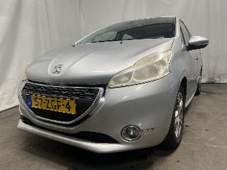 Coche accidentado Peugeot 208 208 I (CA/CC/CK/CL) Hatchback 1.2 Vti 12V PureTech 82 (EB2F(HMZ)) [60k=
W]  (03-2012/12-2019) 2012/11