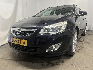 krockskadad bil auto Opel Astra Astra J Sports Tourer (PD8/PE8/PF8) Combi 1.6 Turbo 16V (A16LET(Euro 5=
)) [132kW]  (10-2010/10-2015) 2011/2