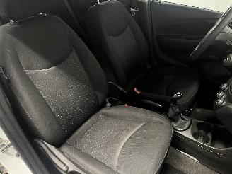 Opel Karl Karl Hatchback 5-drs 1.0 12V (B10XE(Euro 6)) [55kW]  (01-2015/03-2019)= picture 12