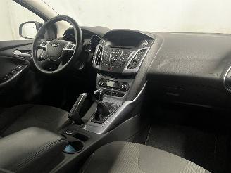 Ford Focus Focus 3 Wagon Combi 1.0 Ti-VCT EcoBoost 12V 100 (M2DA(Euro 5)) [74kW] =
 (02-2012/05-2018) picture 10