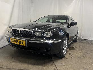 uszkodzony samochody osobowe Jaguar X-type X-type Sedan 2.1 V6 24V (YB(AJ-V6)) [115kW]  (03-2002/11-2009) 2004/5
