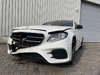 Auto incidentate Mercedes E-klasse E (W213) Sedan E-200 2.0 Turbo 16V (M274.920) [135kW]  (01-2016/05-201=
9) 2017/1