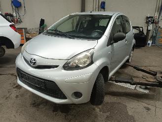 Vrakbiler auto Toyota Aygo Aygo (B10) Hatchback 1.0 12V VVT-i (1KR-FE) [50kW]  (07-2005/05-2014) 2013/8