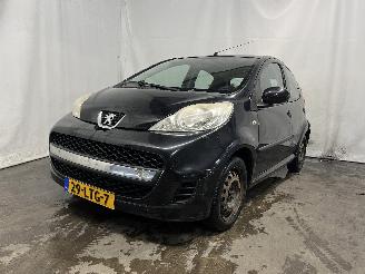 Unfallwagen Peugeot 107 107 Hatchback 1.0 12V (384F(1KR)) [50kW]  (06-2005/05-2014) 2010/6