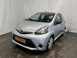krockskadad bil auto Toyota Aygo Aygo (B10) Hatchback 1.0 12V VVT-i (1KR-FE) [50kW]  (07-2005/05-2014) 2012/9