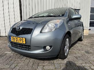 uszkodzony samochody osobowe Toyota Yaris Yaris II (P9) Hatchback 1.3 16V VVT-i (2SZFE) [64kW]  (08-2005/11-2010=
) 2008/3