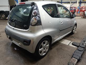 Citroën C1 C1 Hatchback 1.0 12V (1KR-FE(CFB)) [50kW]  (06-2005/09-2014) picture 3