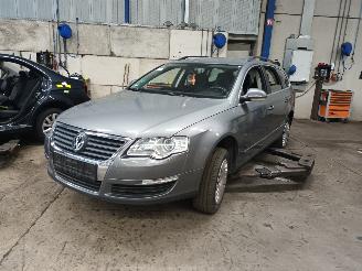 Dezmembrări autoturisme Volkswagen Passat Passat Variant (3C5) Combi 2.0 TDI 16V 140 (BKP) [103kW]  (08-2005/11-=
2010) 2006/11