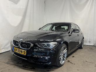 Voiture accidenté BMW 3-serie 3 serie (F30) Sedan 320i 2.0 16V (N20-B20B) [135kW]  (03-2012/10-2018)= 2012/5