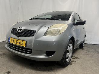 krockskadad bil auto Toyota Yaris Yaris II (P9) Hatchback 1.0 12V VVT-i (1KR-FE) [51kW]  (08-2005/12-201=
1) 2006/12