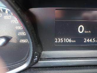 Peugeot 308 308 SW (L4/L9/LC/LJ/LR) Combi 5-drs 1.2 12V e-THP PureTech 130 (EB2DTS=
(HNY)) [96kW]  (03-2014/06-2021) picture 2