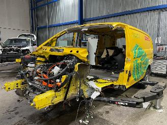 rozbiórka samochody osobowe Mercedes e-308 Vito (447.6) Van eVito 41/60/66 kWh (EM780.701) [85kW]  (03-2019/...) 2020/11