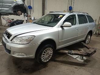 Uttjänta bilar auto Skoda Octavia Octavia Combi (1Z5) Combi 5-drs 1.6 TDI Greenline (CAYC) [77kW]  (06-2=
009/04-2013) 2011/12