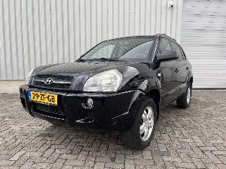 damaged passenger cars Hyundai Tucson Tucson (JM) SUV 2.0 16V CVVT 4x2 (G4GC) [104kW]  (08-2004/12-2010) 2008/1