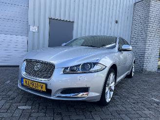 damaged passenger cars Jaguar XF XF Sportbrake Combi 2.2 D S 16V (224DT(DW12C)) [147kW]  (09-2012/04-20=
14) 2013/2