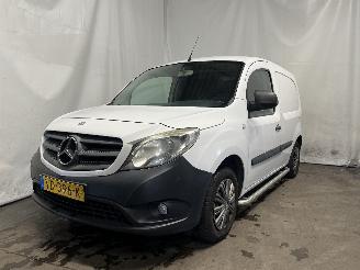 krockskadad bil auto Mercedes Citan Citan (415.6) Van 1.5 108 CDI (OM607.951(K9K)) [55kW]  (11-2012/08-202=
1) 2013/5