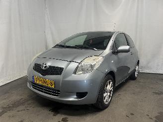 škoda osobní automobily Toyota Yaris Yaris II (P9) Hatchback 1.0 12V VVT-i (1KR-FE) [51kW]  (08-2005/12-201=
1) 2006/10