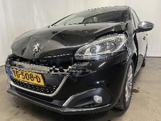 Vaurioauto  passenger cars Peugeot 208 208 I (CA/CC/CK/CL) Hatchback 1.2 Vti 12V PureTech 82 (EB2F(HMZ)) [60k=
W]  (03-2012/12-2019) 2018/7