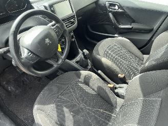 Peugeot 208 208 I (CA/CC/CK/CL) Hatchback 1.2 Vti 12V PureTech 82 (EB2F(HMZ)) [60k=
W]  (03-2012/12-2019) picture 12
