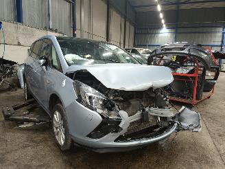 Opel Zafira Zafira Tourer (P12) MPV 1.6 CDTI 16V ecoFLEX 136 (B16DTH) [100kW]  (02=
-2013/05-2016) picture 2