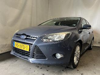 uszkodzony samochody osobowe Ford Focus Focus 3 Hatchback 1.0 Ti-VCT EcoBoost 12V 100 (M2DA(Euro 5)) [74kW]  (=
02-2012/05-2018) 2012/5
