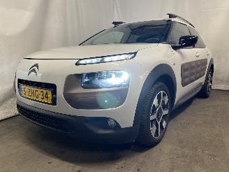 Schadeauto Citroën C4 C4 Cactus (0B/0P) Hatchback 5-drs 1.2 PureTech 82 12V (EB2F(HMZ)) [60k=
W]  (09-2014/...) 2015/1